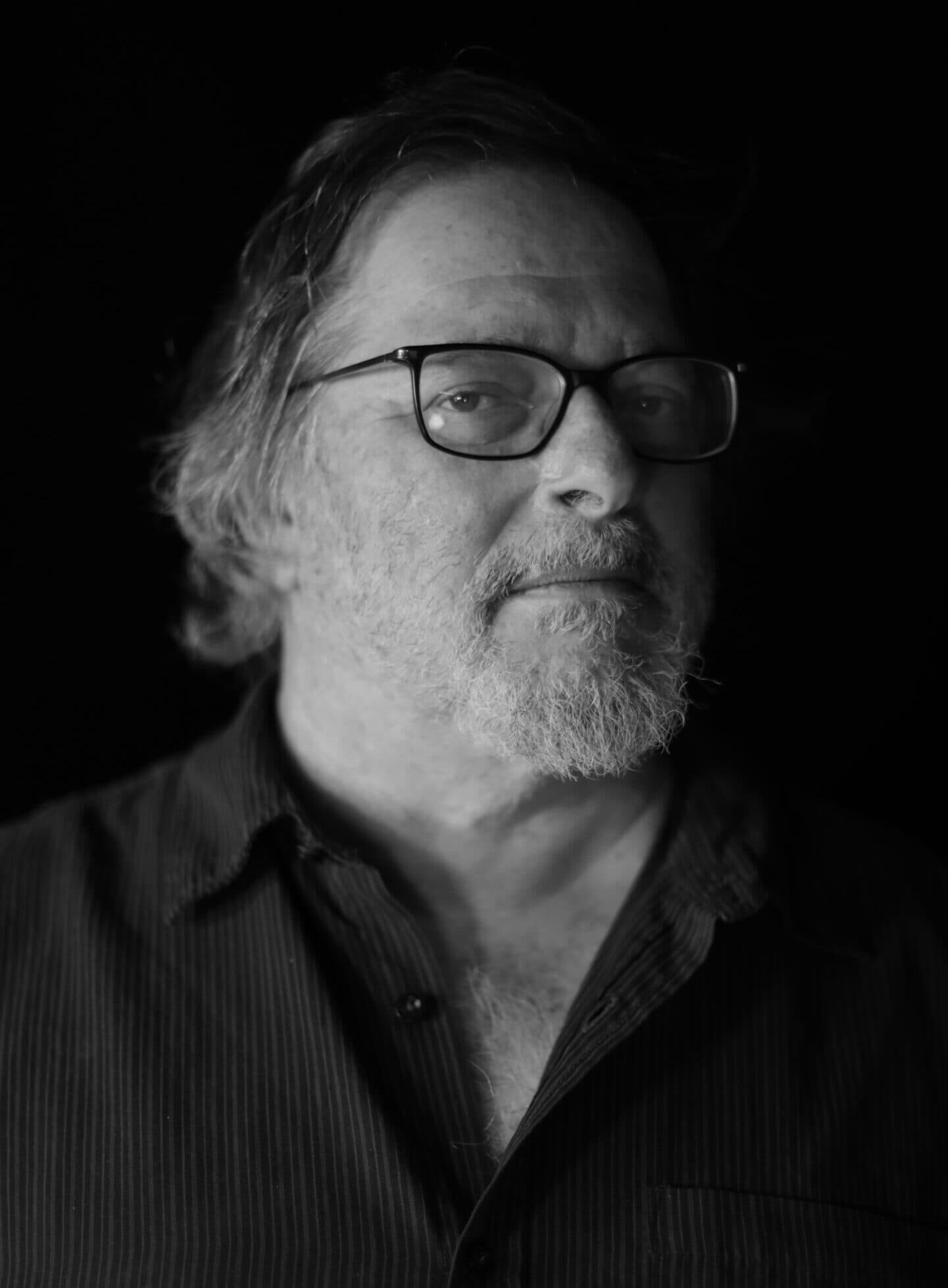 Simon Lenthen grey